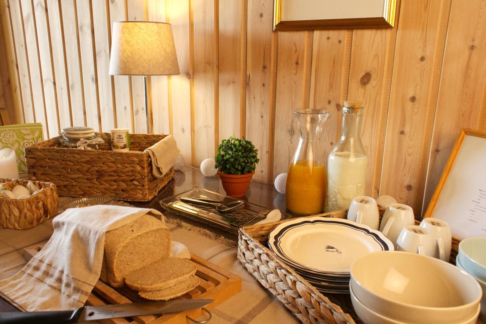 Bed And Breakfast Nordic Horn Brostadbotn 外观 照片